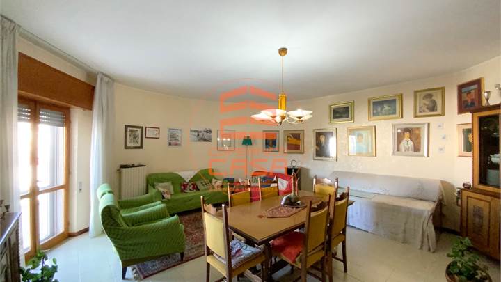 Appartamento con posto auto - Q.re  Santa Maria